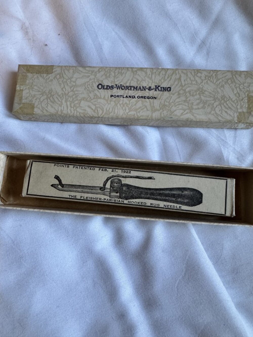Vintage Fleisher-Parisian Rug Needle 1922 Patent Hooked Rug Tool Original Box